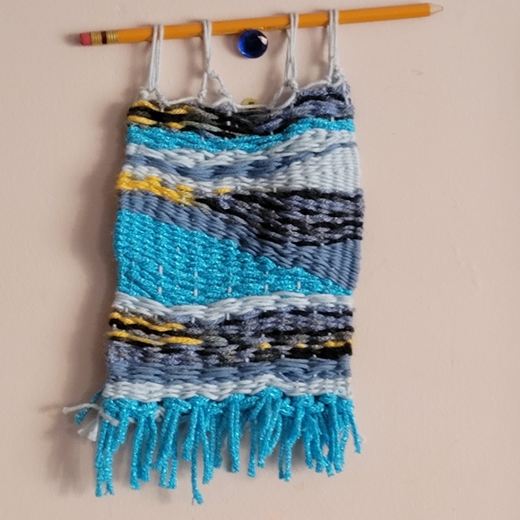 Woven loom wall decor - Picture 2 of 2